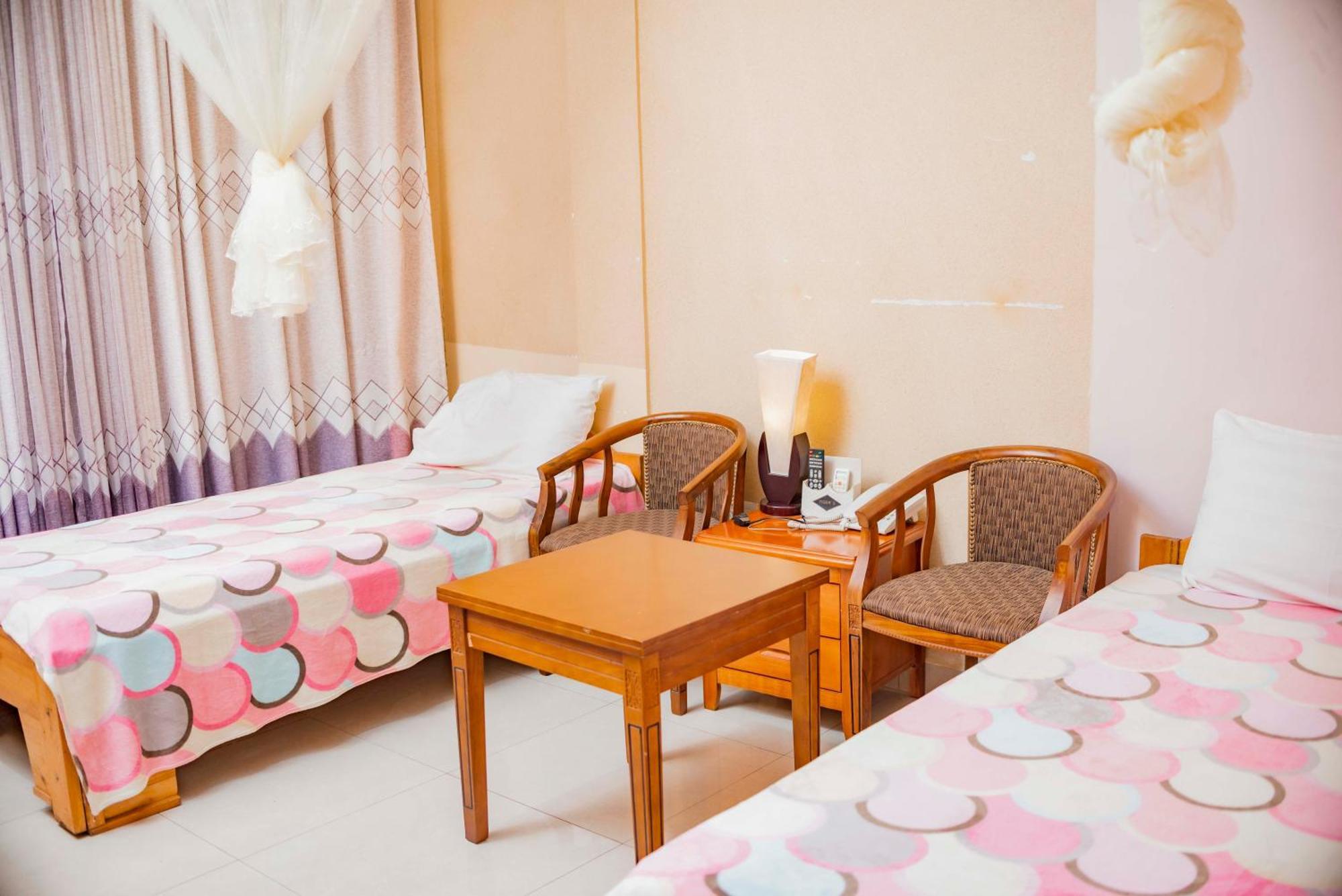 Tigers'S Apartment Hotel Bujumbura Bagian luar foto