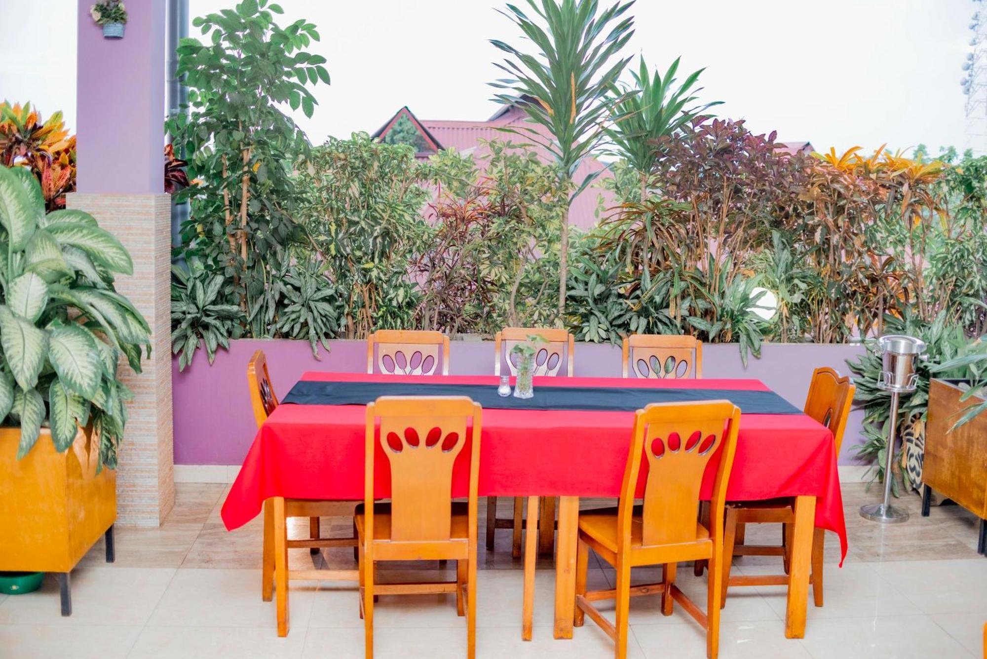 Tigers'S Apartment Hotel Bujumbura Bagian luar foto
