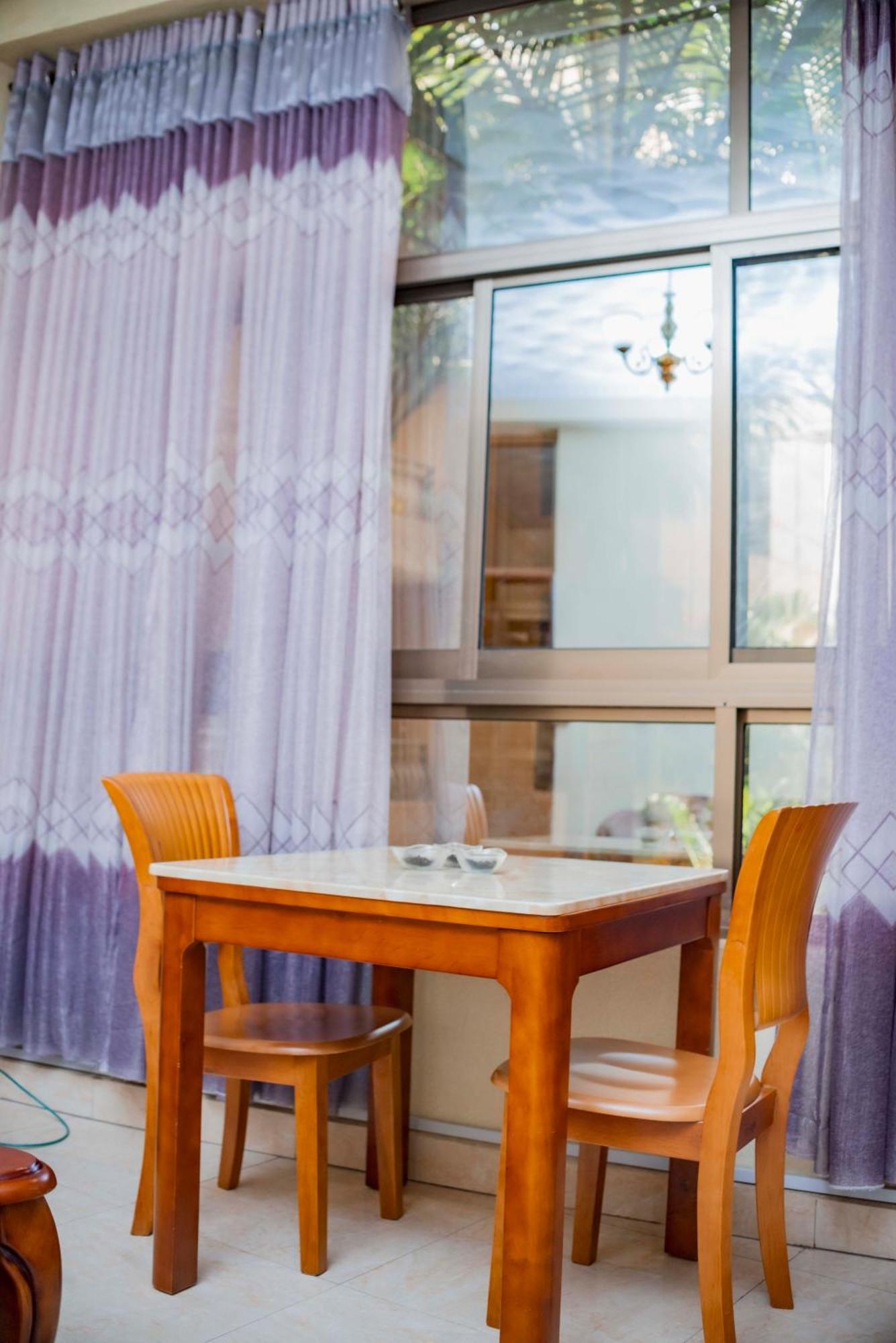 Tigers'S Apartment Hotel Bujumbura Bagian luar foto