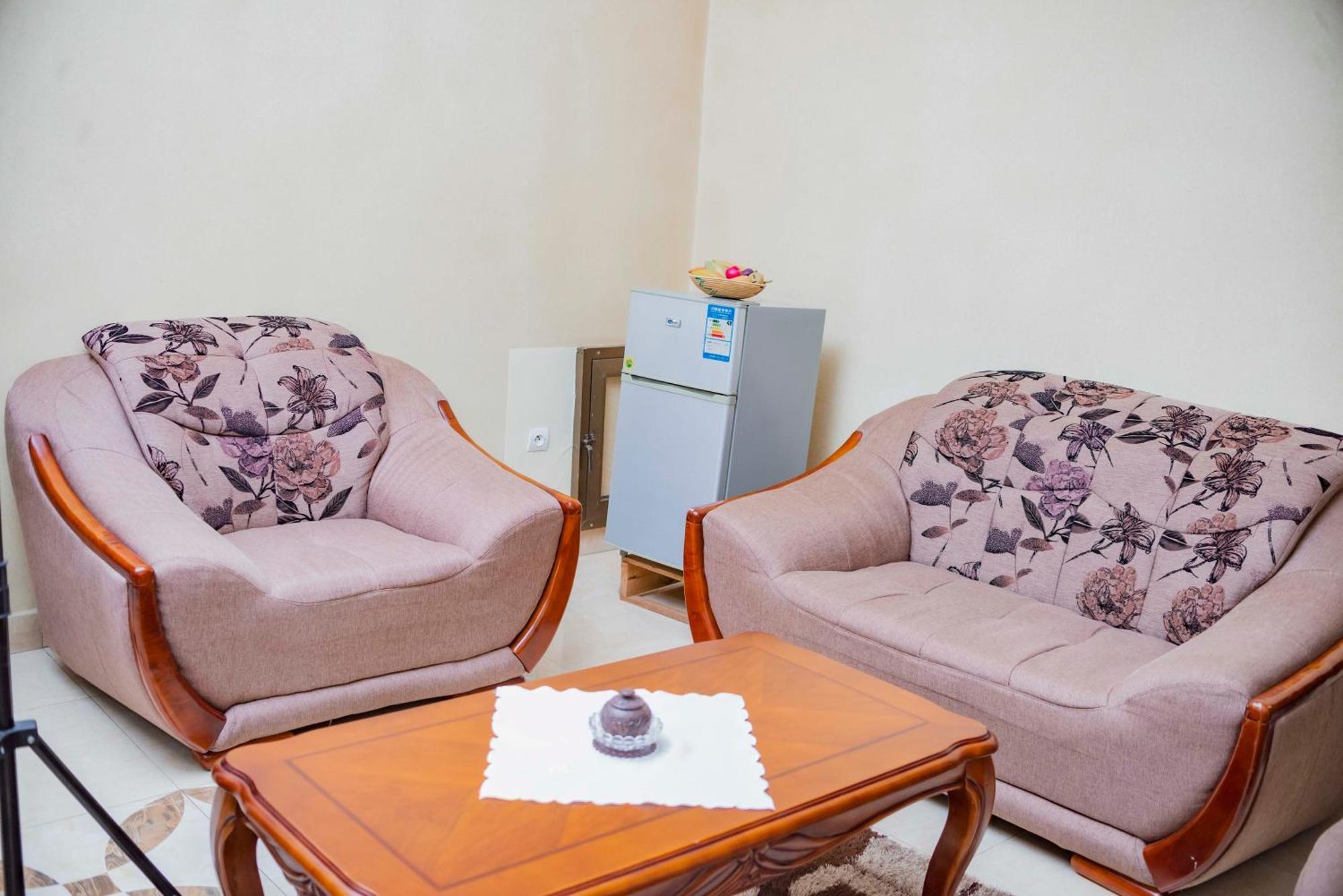 Tigers'S Apartment Hotel Bujumbura Bagian luar foto