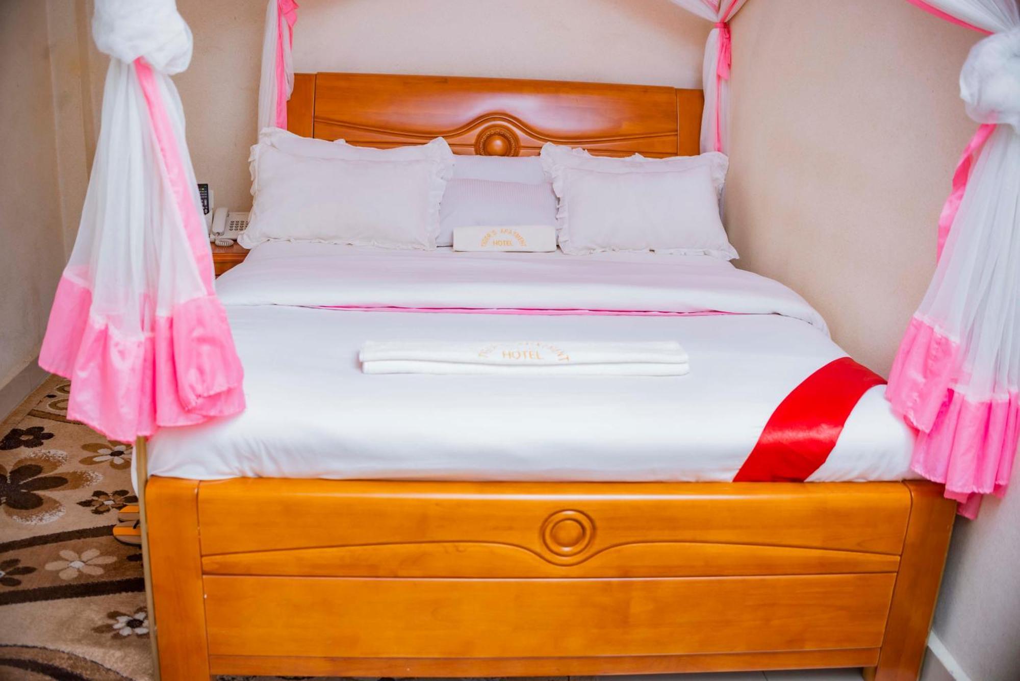 Tigers'S Apartment Hotel Bujumbura Bagian luar foto