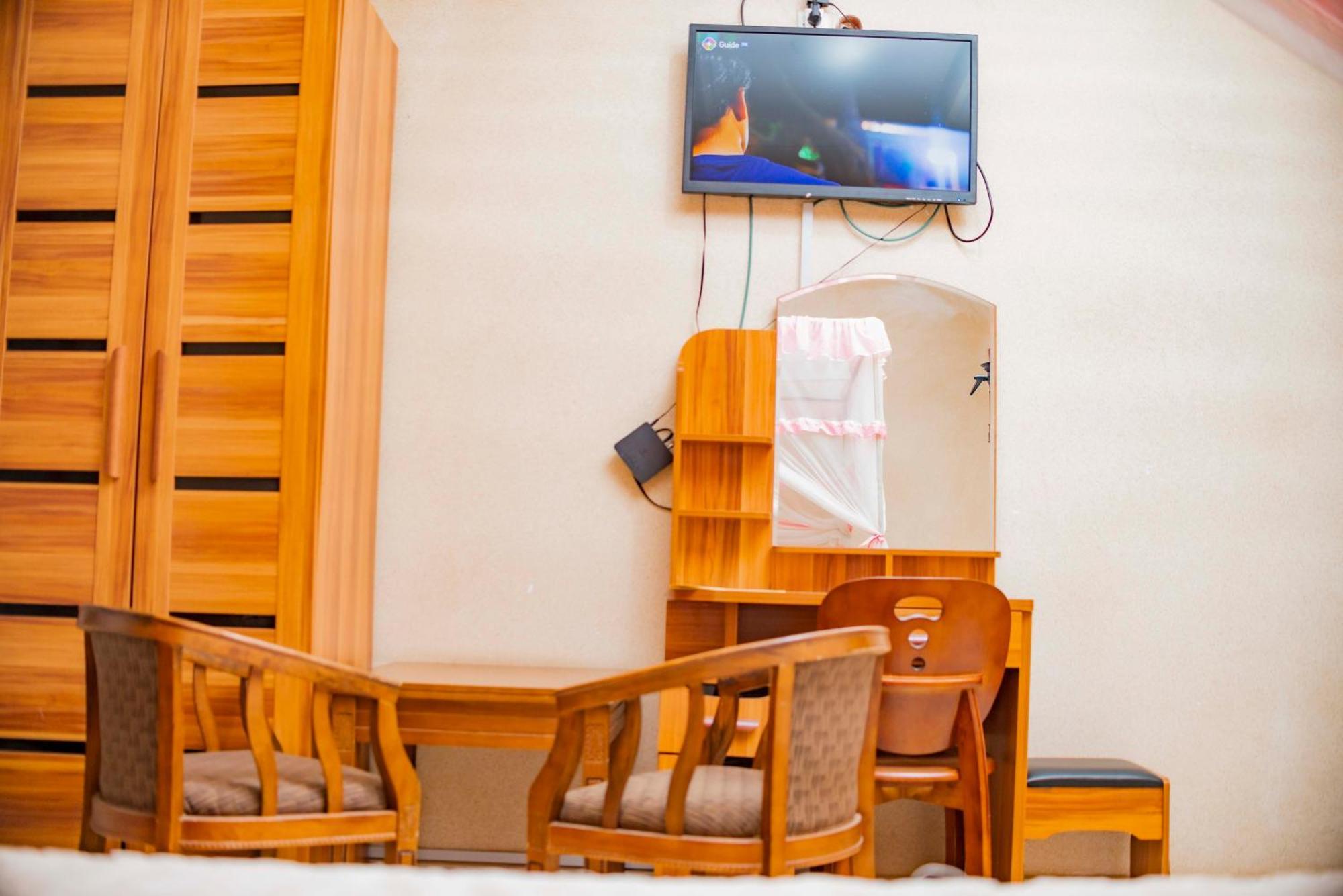 Tigers'S Apartment Hotel Bujumbura Bagian luar foto