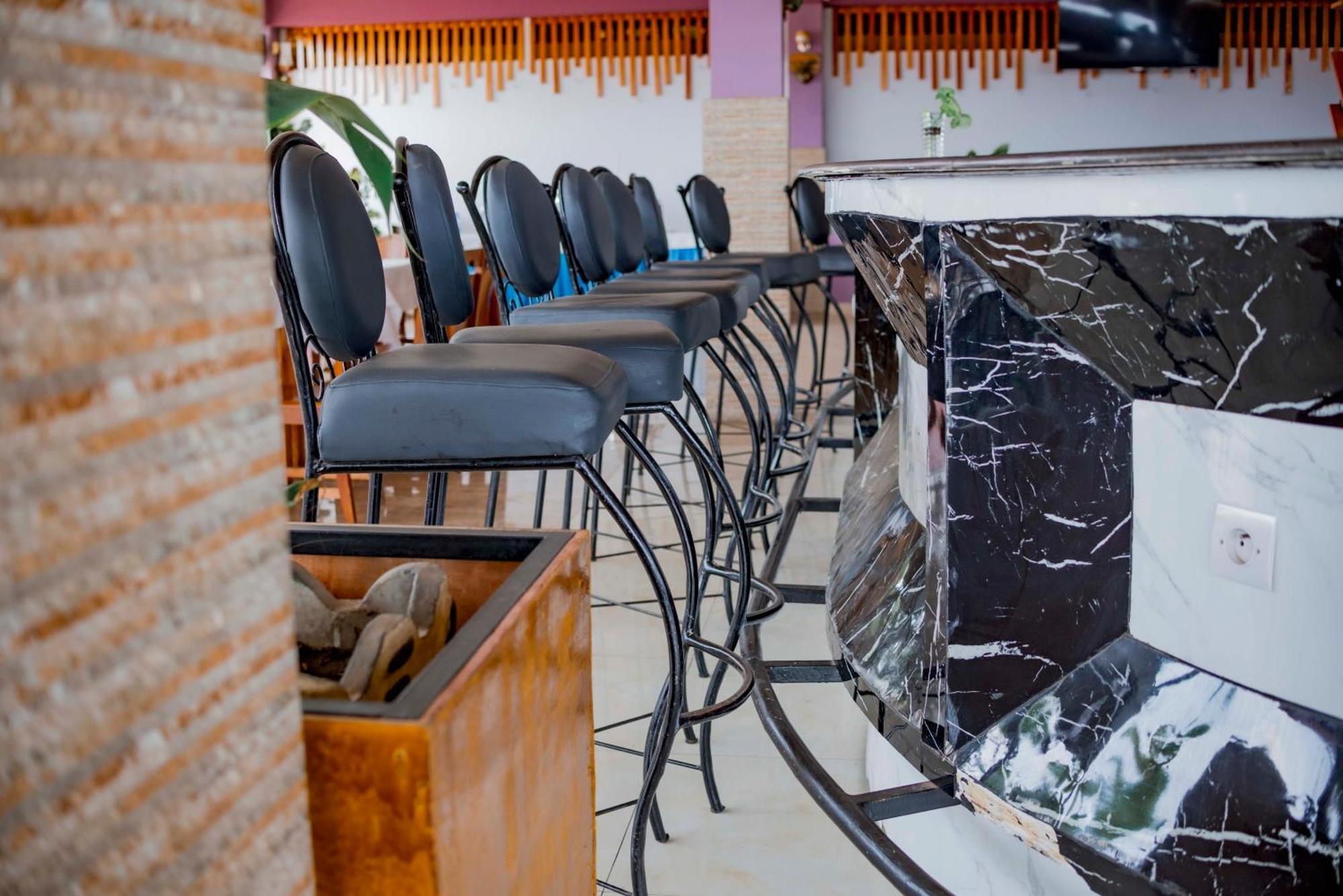 Tigers'S Apartment Hotel Bujumbura Bagian luar foto