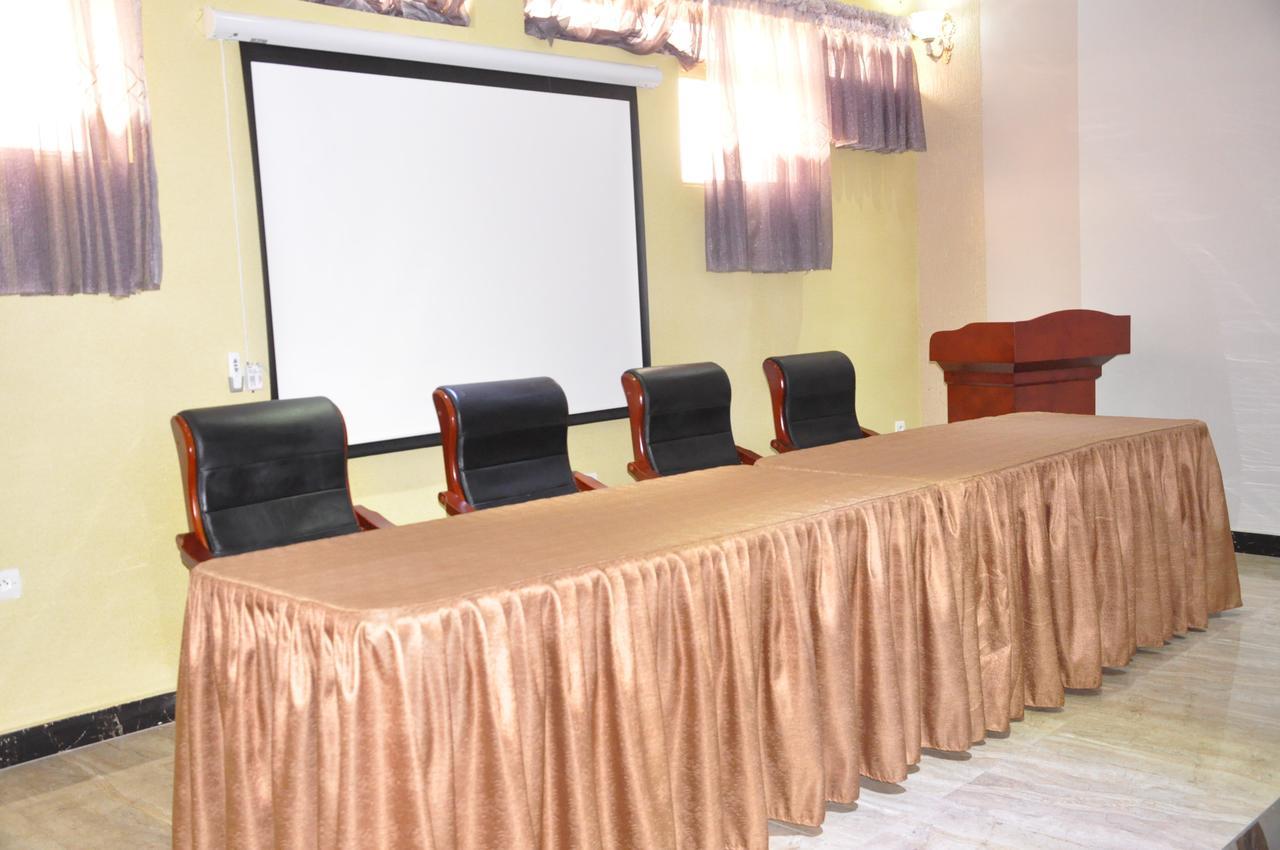 Tigers'S Apartment Hotel Bujumbura Bagian luar foto