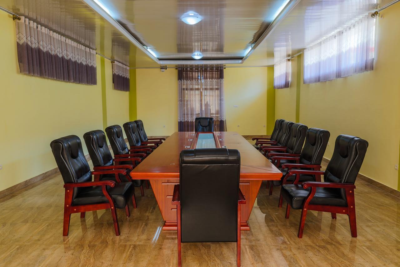 Tigers'S Apartment Hotel Bujumbura Bagian luar foto